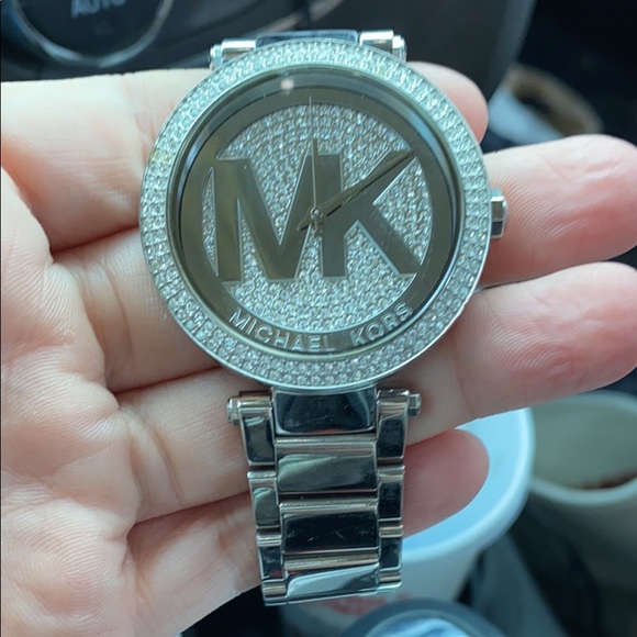 Michael Kors Silver Watch - Picture 1 of 2